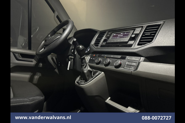 Volkswagen Crafter 2.0 TDI L3H2 L2H1 Euro6 Airco | 2500kg Trekhaak | Parkeersensoren Bijrijdersbank