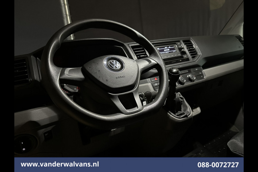 Volkswagen Crafter 2.0 TDI L3H2 L2H1 Euro6 Airco | 2500kg Trekhaak | Parkeersensoren Bijrijdersbank