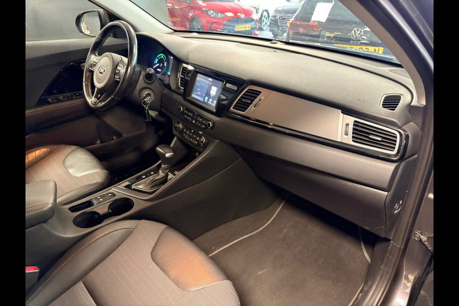 Kia Niro 1.6 GDi PHEV DynamicLine / SOH 100% /navigatie / carplay / stoel en stuurverwarming