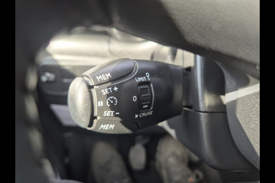 Citroën C3 1.2 PureTech Shine,Navigatie/Carplay/Andriod,Achteruitrijcamera,parksensoren,LM velgen