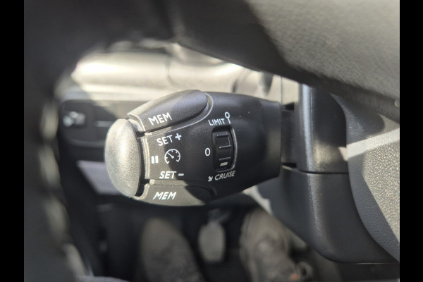 Citroën C3 1.2 PureTech Shine,Navigatie/Carplay/Andriod,Achteruitrijcamera,parksensoren,LM velgen