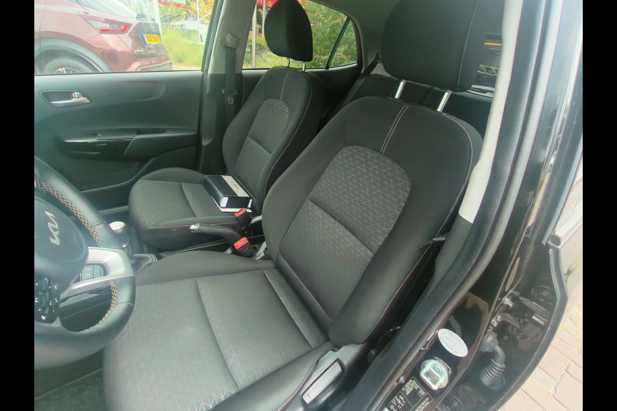 Kia Picanto 1.0 DPi DynamicLine uit 2024 Rijklaar + Fabrieksgarantie Henk Jongen Auto's in Helmond,  al 50 jaar service zoals 't hoort!