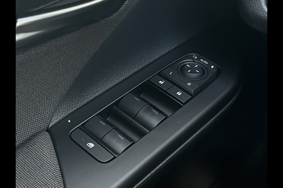 Toyota C-HR 2.0 Plug-in Hybrid 220 Team D | ACC | Matrix LED | Elek klep | Carplay