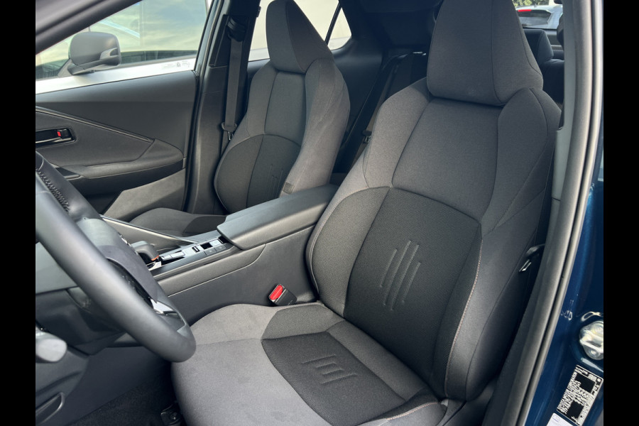 Toyota C-HR 2.0 Plug-in Hybrid 220 Team D | ACC | Matrix LED | Elek klep | Carplay