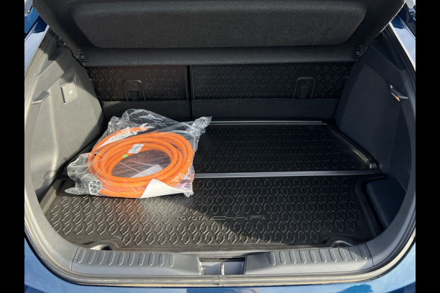Toyota C-HR 2.0 Plug-in Hybrid 220 Team D | ACC | Matrix LED | Elek klep | Carplay
