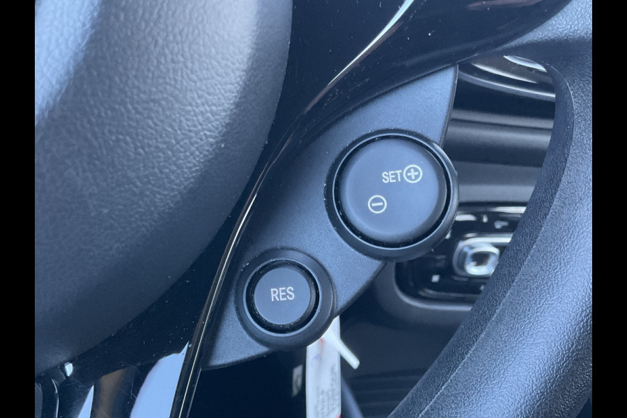Smart Forfour EQ Soh 96% 1Eig Clima Cruise toerenteller Essential 22kw-boordlader met fastcharge functie
