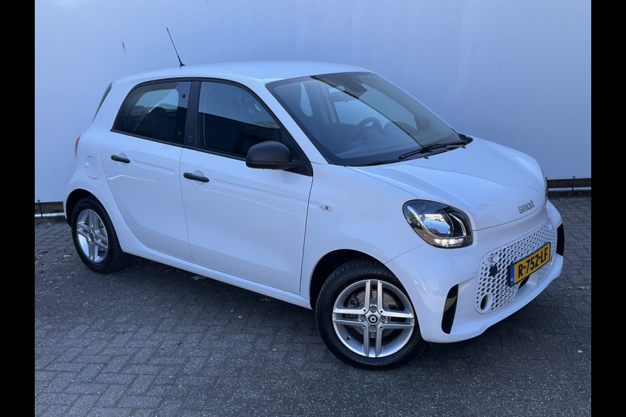 Smart Forfour EQ Soh 96% 1Eig Clima Cruise toerenteller Essential 22kw-boordlader met fastcharge functie