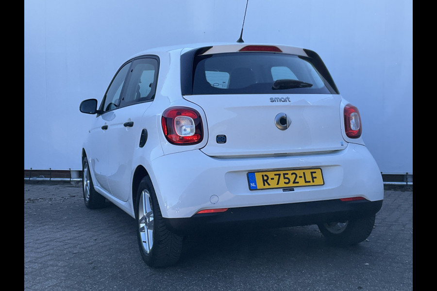 Smart Forfour EQ Soh 96% 1Eig Clima Cruise toerenteller Essential 22kw-boordlader met fastcharge functie