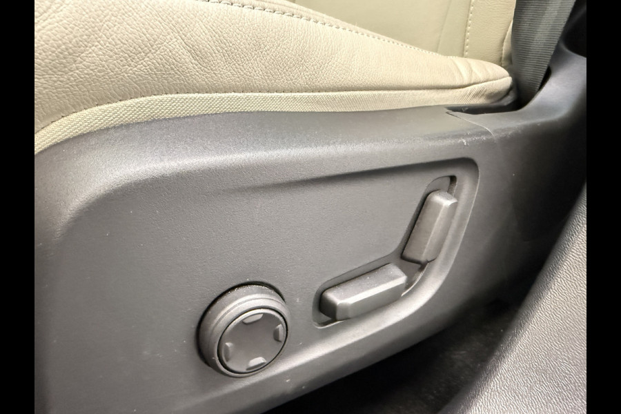 Volvo XC40 1.5 T5 Recharge Ultimate Bright ACC Elec. achterklep Harman/Kardon 24 Maanden garantie* (Vraag naar de voorwaarden)