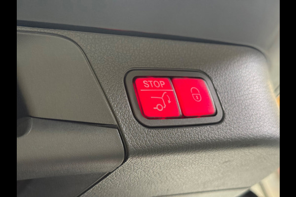Mercedes-Benz Glb 250 Premium Plus Amg | Pano | Trekhaak | Sfeerverlichting | Camera | Carplay | Stoelverwarming | Burmester | NAP