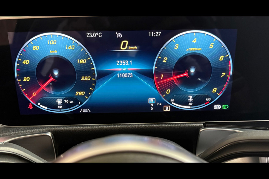 Mercedes-Benz Glb 250 Premium Plus Amg | Pano | Trekhaak | Sfeerverlichting | Camera | Carplay | Stoelverwarming | Burmester | NAP