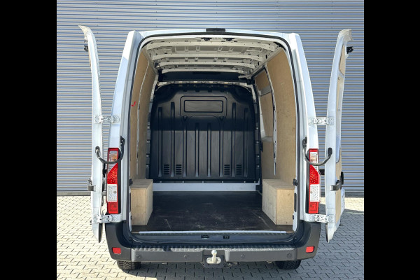 Renault Master T33 2.3 dCi 150 PK L2H2 Airco|Trekhaak|Navi|Cruise