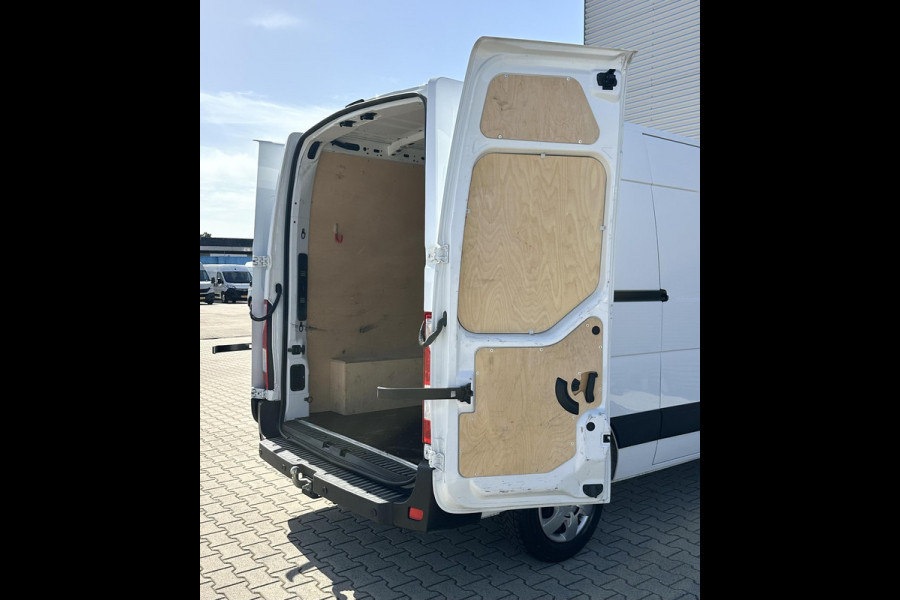Renault Master T33 2.3 dCi 150 PK L2H2 Airco|Trekhaak|Navi|Cruise