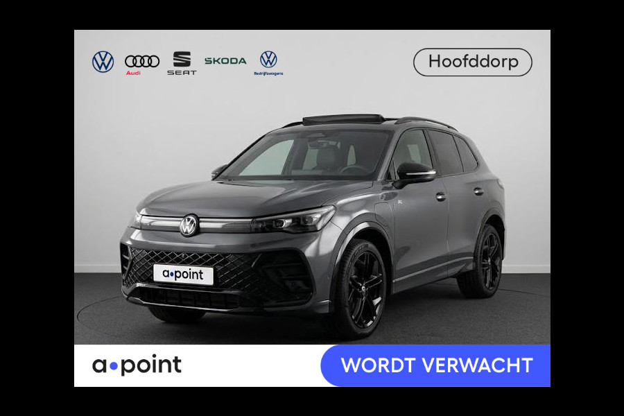 Volkswagen Tiguan 1.5 eHybrid R-Line Edition 204 PK PHEV | Verlengde garantie | Trekhaak wegklapbaar | Panorama dak | Black Style | 20"LM velgen |