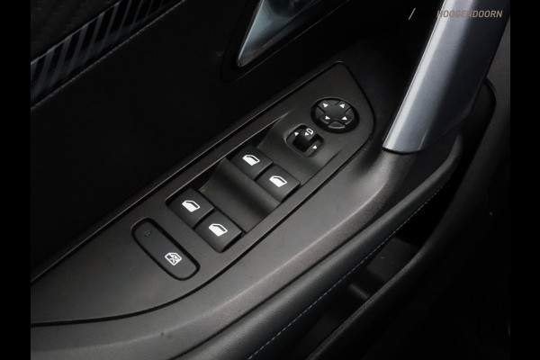Peugeot e-2008 EV Allure 50 kWh Sport SOH 90% (APPLE CARPLAY,CLIMATE,ACHTERUITRIJCAMERA,ADAPTIVE CRUISE,KEYLESS,STOELVERWARMING)