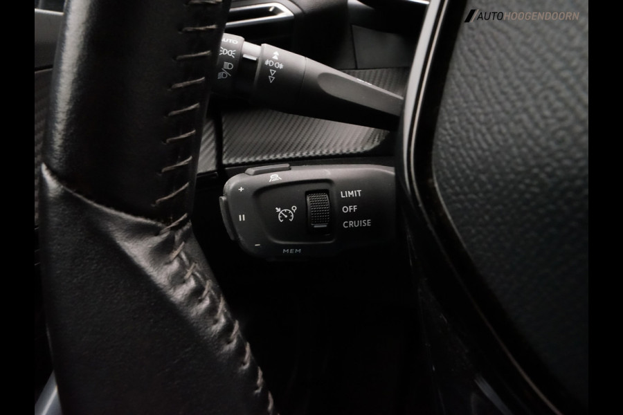 Peugeot e-2008 EV Allure 50 kWh Sport SOH 90% (APPLE CARPLAY,CLIMATE,ACHTERUITRIJCAMERA,ADAPTIVE CRUISE,KEYLESS,STOELVERWARMING)