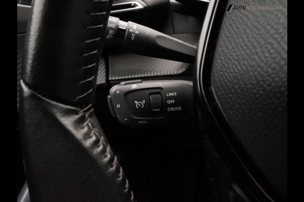 Peugeot e-2008 EV Allure 50 kWh Sport SOH 90% (APPLE CARPLAY,CLIMATE,ACHTERUITRIJCAMERA,ADAPTIVE CRUISE,KEYLESS,STOELVERWARMING)