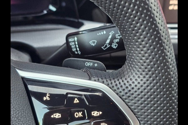 Volkswagen Golf 1.4 eHybrid GTE / Aut / Acc / Dode Hoek / Lane Assist / Apple Carplay / Led / Pdc / Allu Velgen