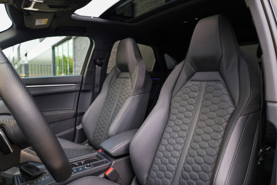 Audi RSQ3 Sportback TFSI RS | NAP! | PANO | SONOS | RS-SEATS | ELEK.TREKHAAK | ACC |