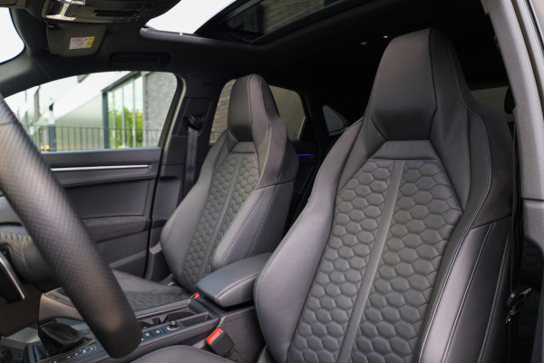 Audi RSQ3 Sportback TFSI RS | NAP! | PANO | SONOS | RS-SEATS | ELEK.TREKHAAK | ACC |