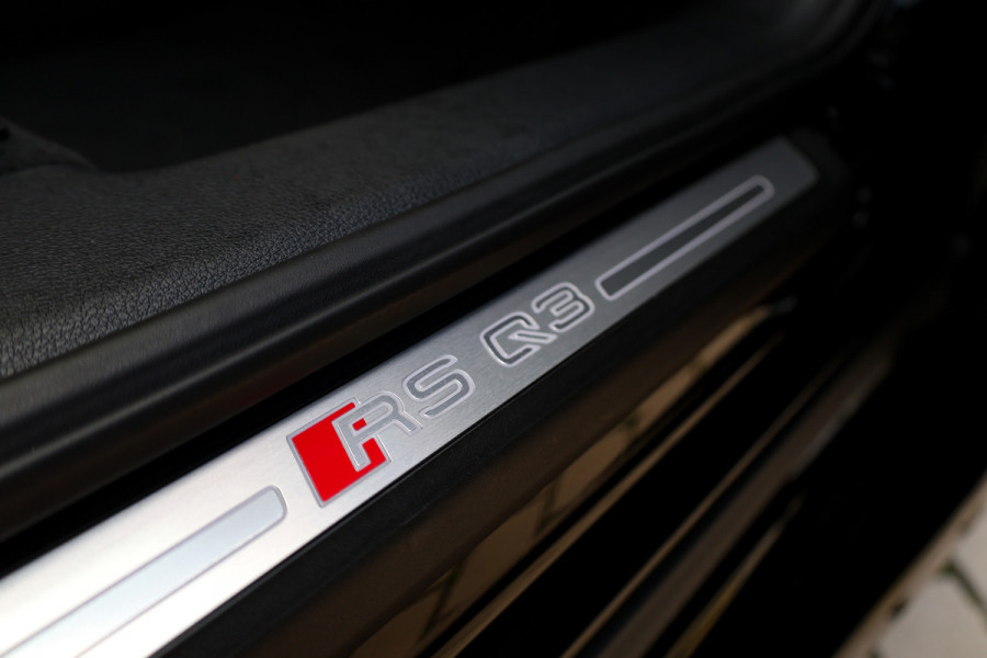 Audi RSQ3 Sportback TFSI RS | NAP! | PANO | SONOS | RS-SEATS | ELEK.TREKHAAK | ACC |