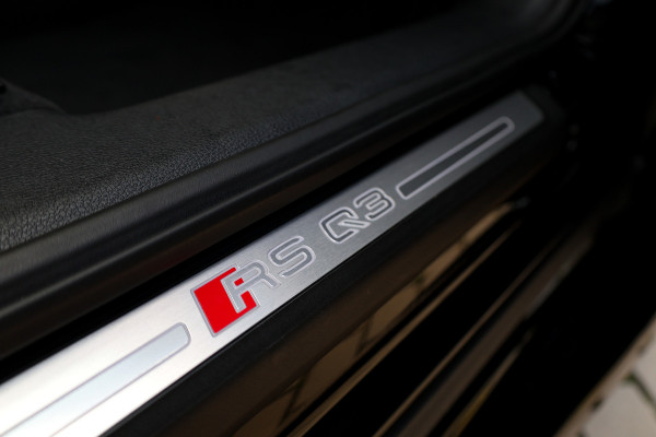 Audi RSQ3 Sportback TFSI RS | NAP! | PANO | SONOS | RS-SEATS | ELEK.TREKHAAK | ACC |