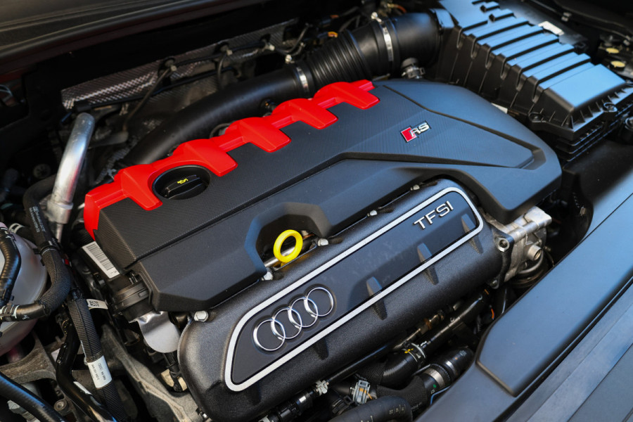 Audi RSQ3 Sportback TFSI RS | NAP! | PANO | SONOS | RS-SEATS | ELEK.TREKHAAK | ACC |