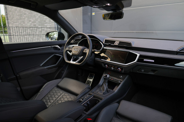 Audi RSQ3 Sportback TFSI RS | NAP! | PANO | SONOS | RS-SEATS | ELEK.TREKHAAK | ACC |