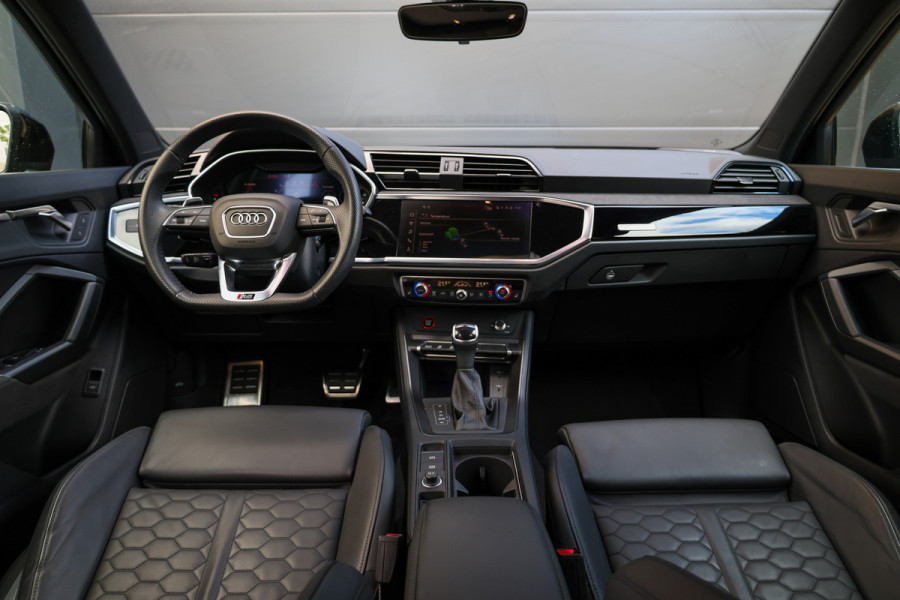 Audi RSQ3 Sportback TFSI RS | NAP! | PANO | SONOS | RS-SEATS | ELEK.TREKHAAK | ACC |