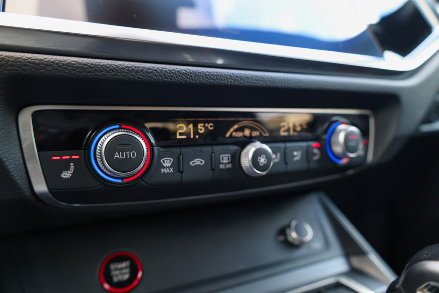 Audi RSQ3 Sportback TFSI RS | NAP! | PANO | SONOS | RS-SEATS | ELEK.TREKHAAK | ACC |