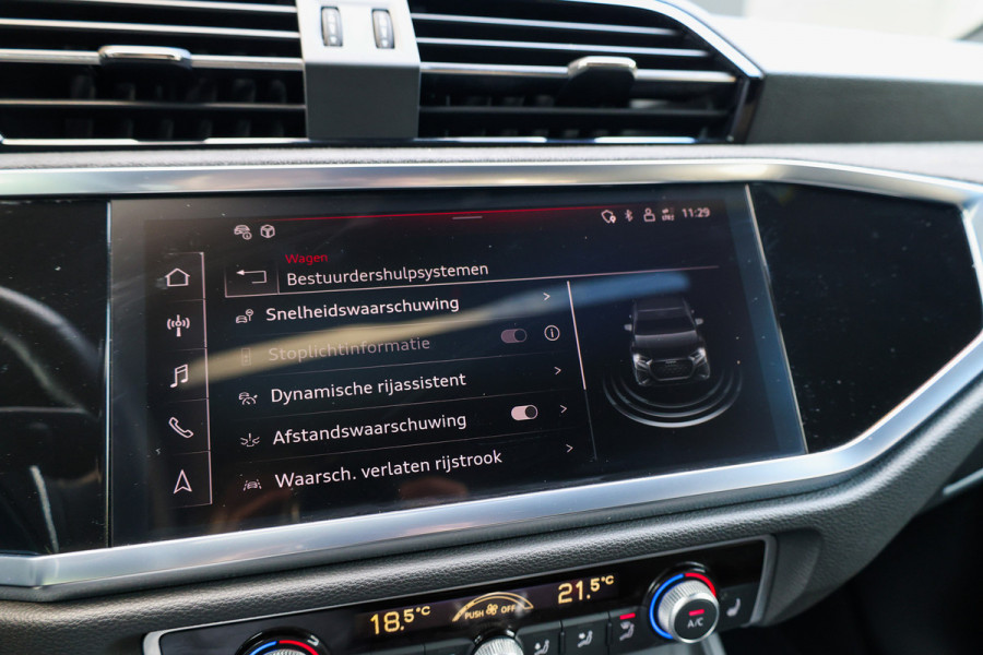 Audi RSQ3 Sportback TFSI RS | NAP! | PANO | SONOS | RS-SEATS | ELEK.TREKHAAK | ACC |