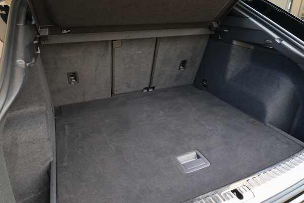 Audi RSQ3 Sportback TFSI RS | NAP! | PANO | SONOS | RS-SEATS | ELEK.TREKHAAK | ACC |