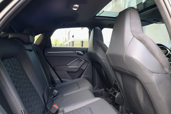 Audi RSQ3 Sportback TFSI RS | NAP! | PANO | SONOS | RS-SEATS | ELEK.TREKHAAK | ACC |
