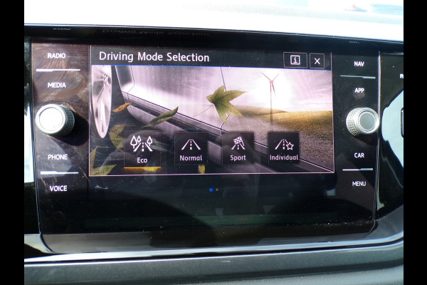 Volkswagen Polo 1.0 TSI Highline R-line-Virtual dash-Carplay