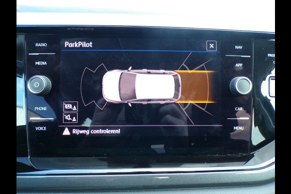 Volkswagen Polo 1.0 TSI Highline R-line-Virtual dash-Carplay
