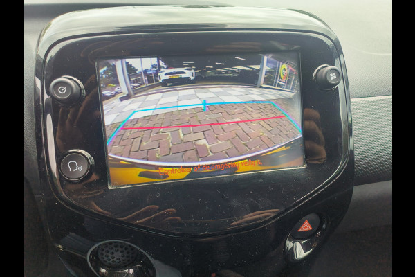 Citroën C1 1.0 VTi Urban Ride uit 2021 Rijklaar + 12 maanden Bovag-garantie Henk Jongen Auto's in Helmond,  al 50 jaar service zoals 't hoort!
