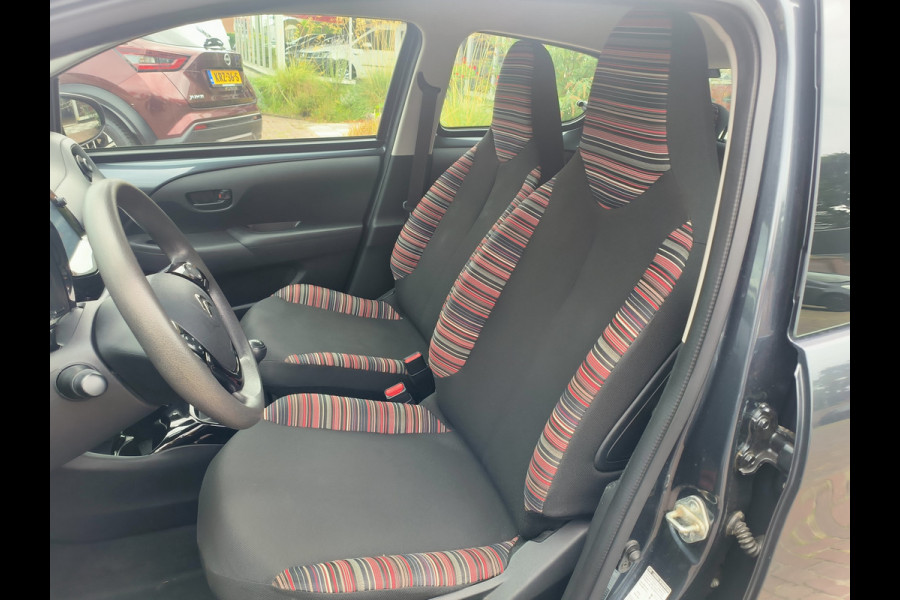 Citroën C1 1.0 VTi Urban Ride uit 2020 Rijklaar + 12 maanden Bovag-garantie Henk Jongen Auto's in Helmond,  al 50 jaar service zoals 't hoort!