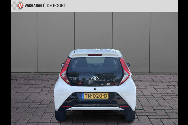 Toyota Aygo 1.0 VVT-i x-play | Cruisec. | Camera | Airco | Carplay | Sportvelgen