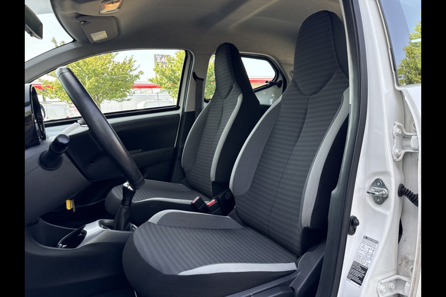 Toyota Aygo 1.0 VVT-i x-play | Cruisec. | Camera | Airco | Carplay | Sportvelgen