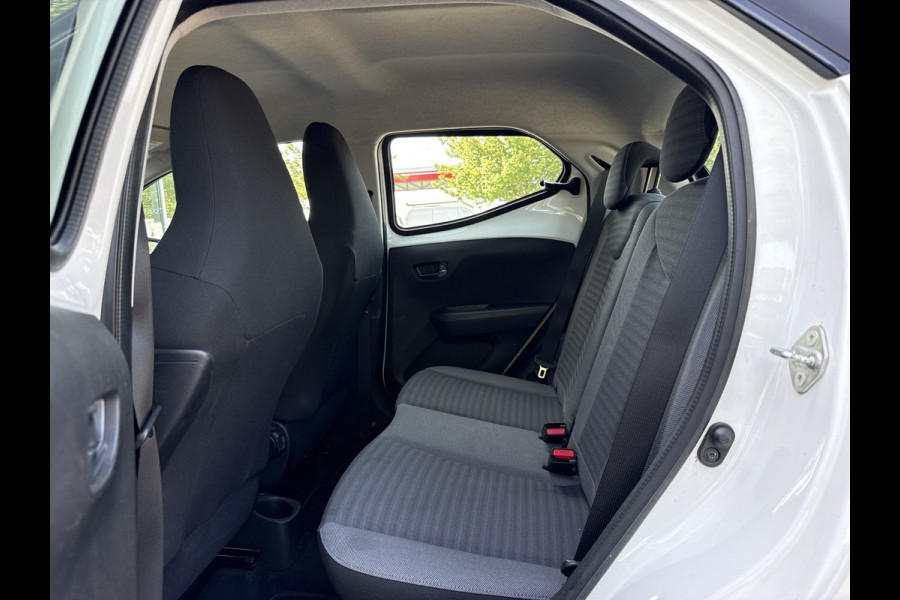 Toyota Aygo 1.0 VVT-i x-play | Cruisec. | Camera | Airco | Carplay | Sportvelgen