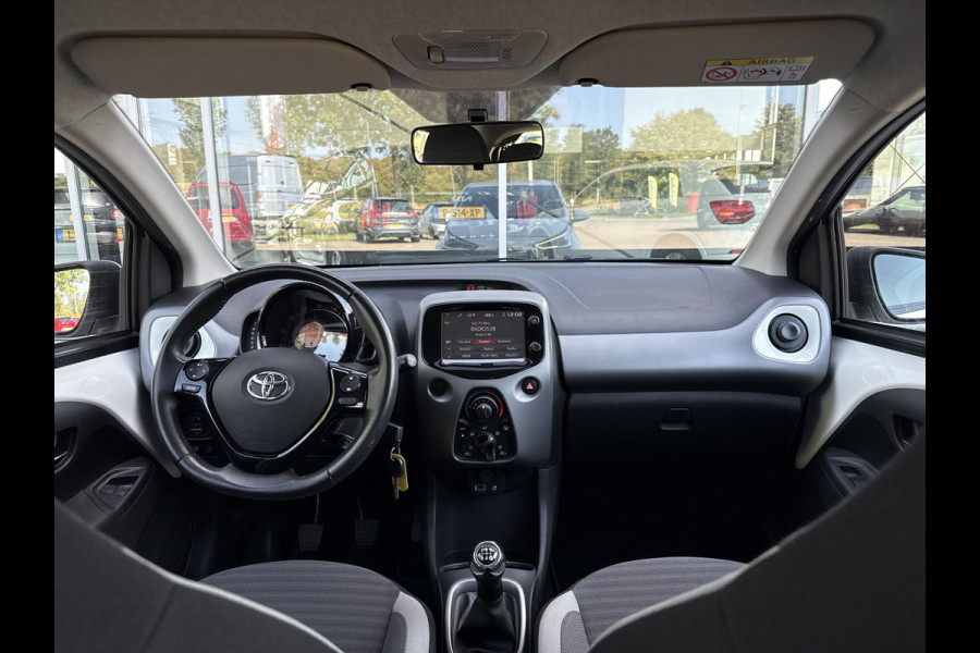 Toyota Aygo 1.0 VVT-i x-play | Cruisec. | Camera | Airco | Carplay | Sportvelgen