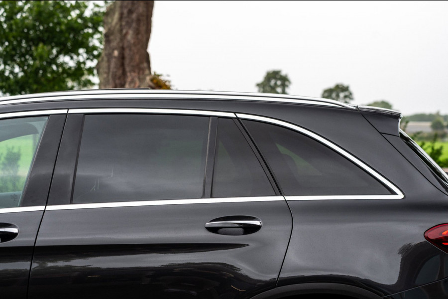 Mercedes-Benz GLC 300 4MATIC Premium Plus Panoramadak I Trekhaak I Burmester I Led I Vol leder I HeadUp I Dealeronderhouden