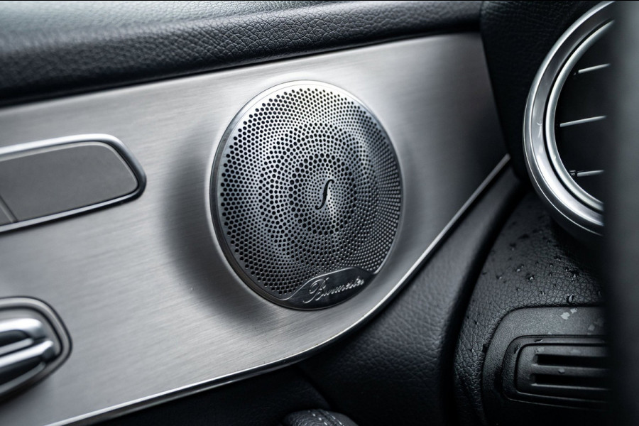 Mercedes-Benz GLC 300 4MATIC Premium Plus Panoramadak I Trekhaak I Burmester I Led I Vol leder I HeadUp I Dealeronderhouden