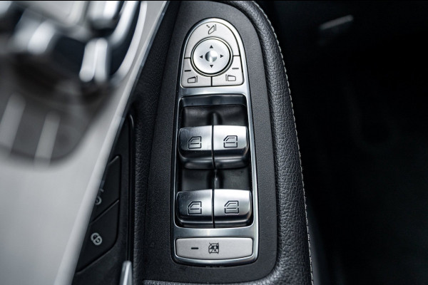 Mercedes-Benz GLC 300 4MATIC Premium Plus Panoramadak I Trekhaak I Burmester I Led I Vol leder I HeadUp I Dealeronderhouden