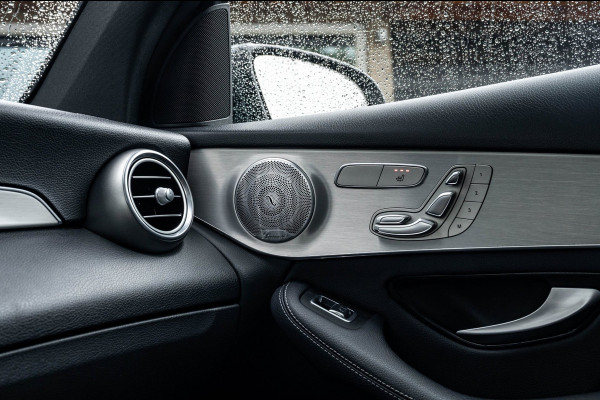 Mercedes-Benz GLC 300 4MATIC Premium Plus Panoramadak I Trekhaak I Burmester I Led I Vol leder I HeadUp I Dealeronderhouden