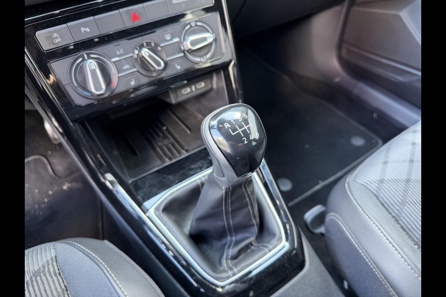 Volkswagen T-Cross 1.0 TSI R-Line Edition 115PK GARANTIE TOT 03-2035* . STOEL VERWARMING . CRUISE CONTROL . PARKEERSENSOREN VOOR & ACHTER .