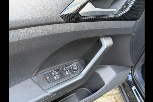 Volkswagen T-Cross 1.0 TSI R-Line Edition 115PK GARANTIE TOT 03-2035* . STOEL VERWARMING . CRUISE CONTROL . PARKEERSENSOREN VOOR & ACHTER .