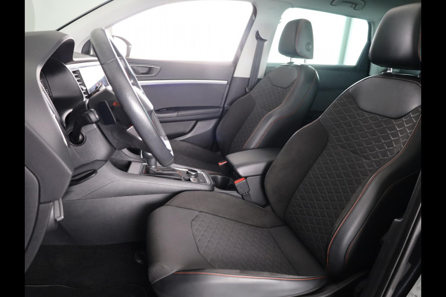 Seat Ateca 1.5 TSI Xperience Business Intense 150pk DSG | Panoramadak | Parkeersensoren achter | Cruise control adaptief | 18 inch lichtmetaal velgen | Achteruitrijcamera