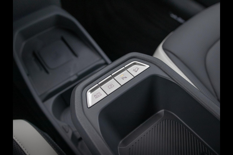 Kia EV3 GT-Line Business Edition 81.4 kWh | Actieprijs* | Navi. | Clima. | Adapt. Cruise. | Dodehoekassistentie | Stoel&Stuur Verwarming | Privacy Glass | GT-Line Vegan Lederen Stoelbekleding