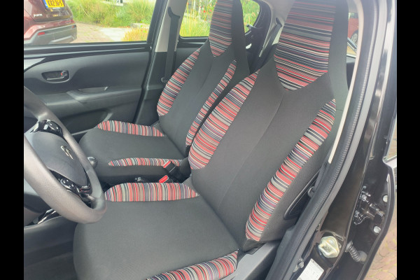 Citroën C1 1.0 VTi Urban Ride uit 2020 Rijklaar + 12 maanden Bovag-garantie Henk Jongen Auto's in Helmond,  al 50 jaar service zoals 't hoort!